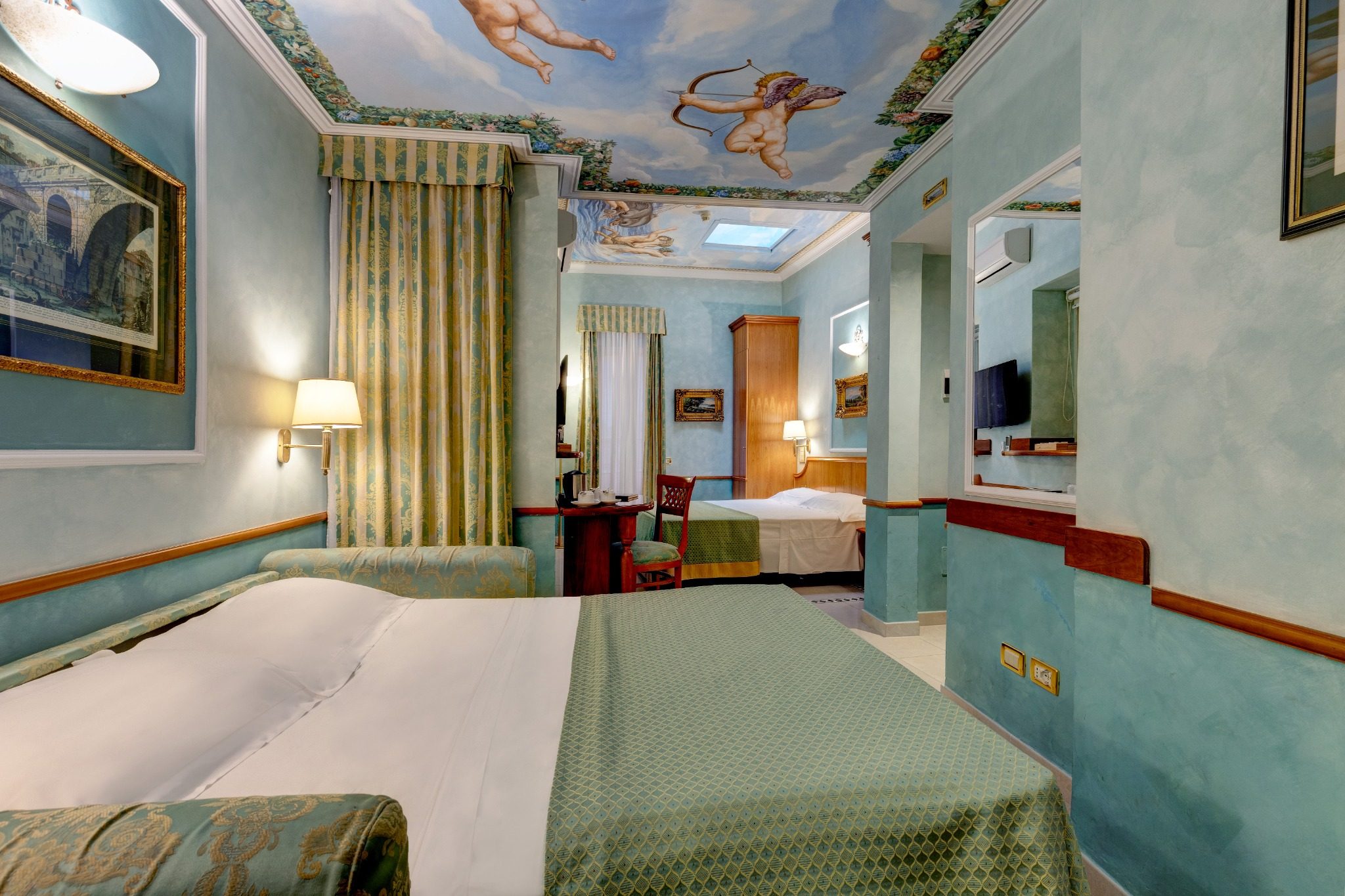 Family room at Hotel Amalfi